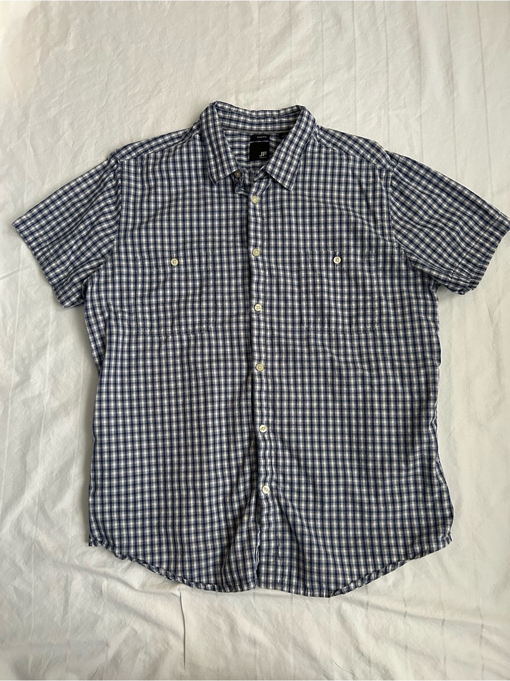 jf j.ferrar Men's Blue and White Gingham Short-Sleeve Button-Down Shirt